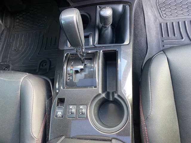 Toyota 4Runner SR5 4WD 2015