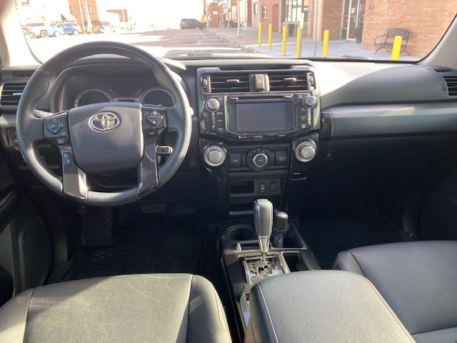 Toyota 4Runner SR5 4WD 2015