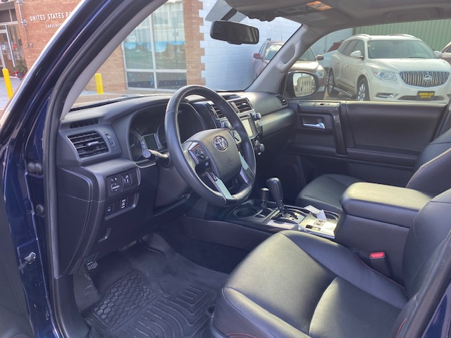 Toyota 4Runner SR5 4WD 2015