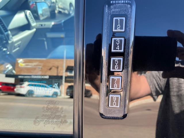 Ford F-150 XL SuperCrew 5.5-ft. Bed 4WD 2015