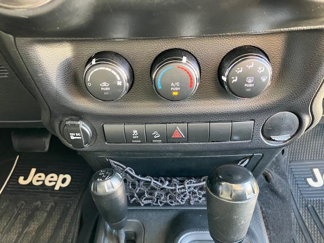 Jeep Wrangler Sport 4WD 2015