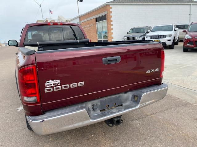 Dodge Ram 1500 2dr Reg Cab 120.5 4WD SLT 2002