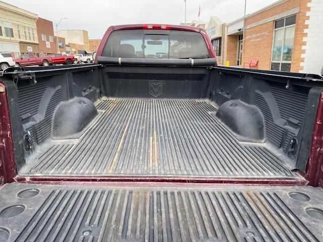 Dodge Ram 1500 2dr Reg Cab 120.5 4WD SLT 2002