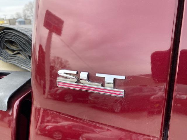 Dodge Ram 1500 2dr Reg Cab 120.5 4WD SLT 2002