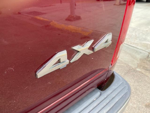 Dodge Ram 1500 2dr Reg Cab 120.5 4WD SLT 2002