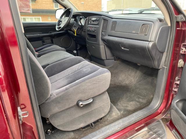 Dodge Ram 1500 2dr Reg Cab 120.5 4WD SLT 2002