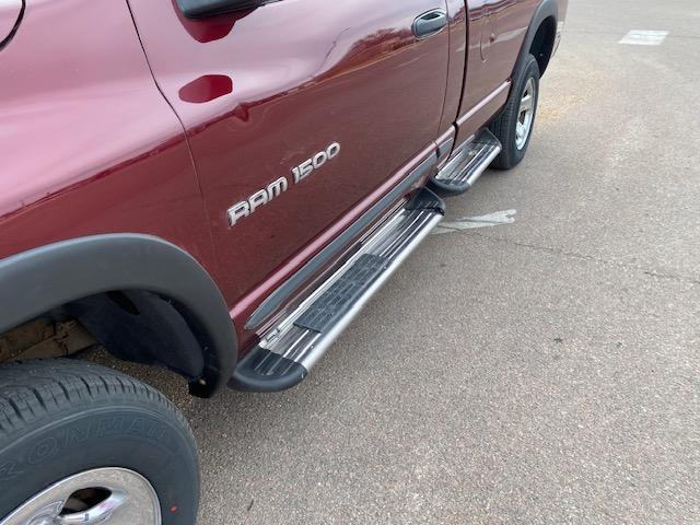 Dodge Ram 1500 2dr Reg Cab 120.5 4WD SLT 2002