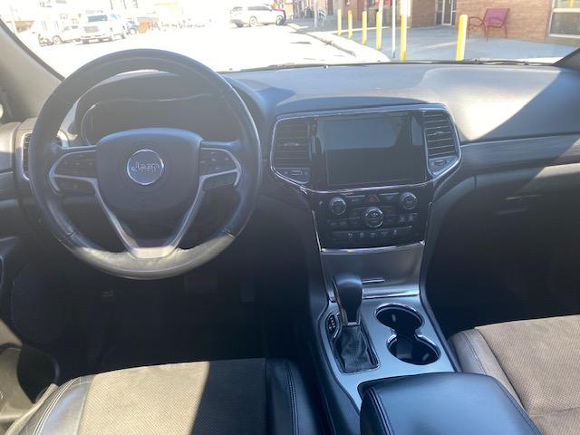 Jeep Grand Cherokee Laredo 4WD 2020