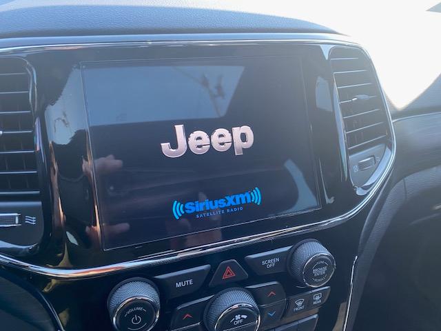 Jeep Grand Cherokee Laredo 4WD 2020