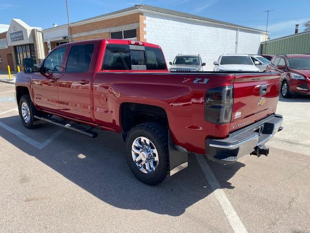 Chevrolet Silverado 2500HD LT Crew Cab Long Box 4WD 2019