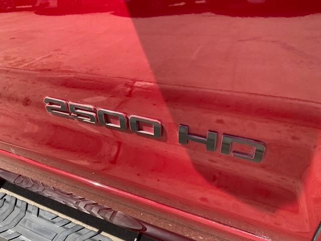 Chevrolet Silverado 2500HD LT Crew Cab Long Box 4WD 2019