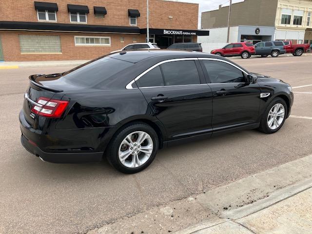 Ford Taurus SEL FWD 2016