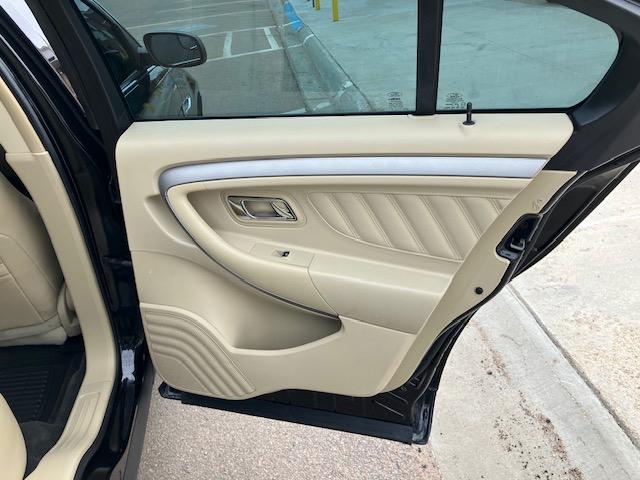 Ford Taurus SEL FWD 2016