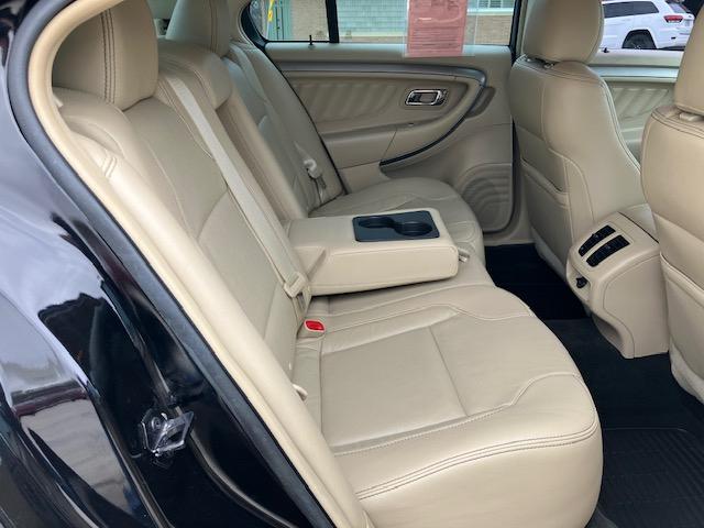 Ford Taurus SEL FWD 2016