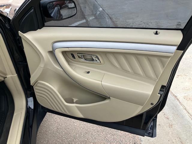 Ford Taurus SEL FWD 2016