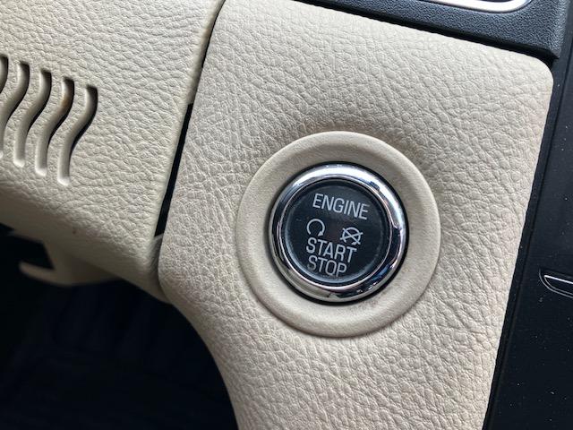 Ford Taurus SEL FWD 2016