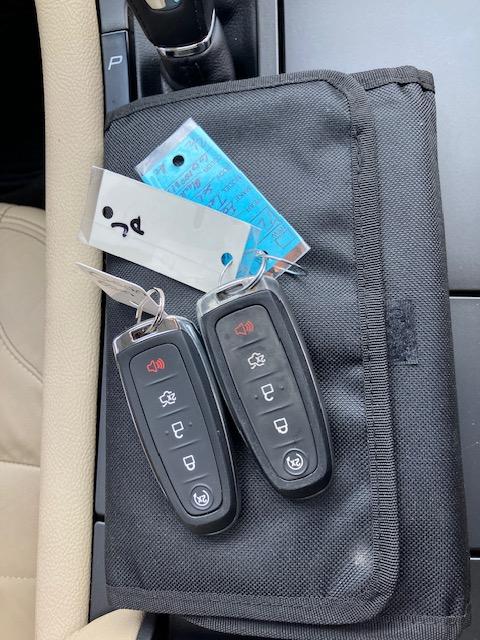 Ford Taurus SEL FWD 2016