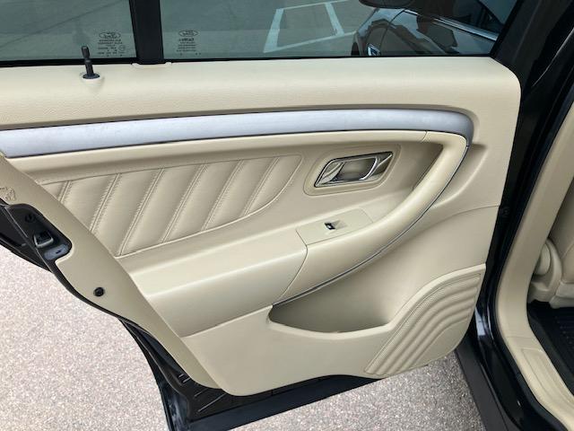 Ford Taurus SEL FWD 2016