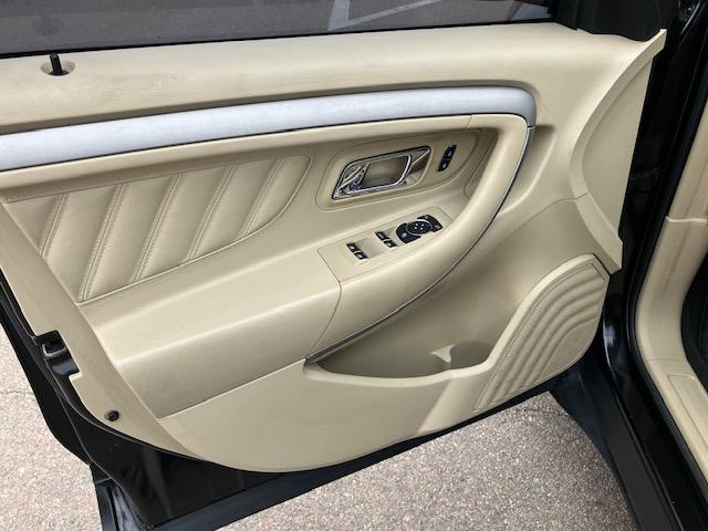 Ford Taurus SEL FWD 2016