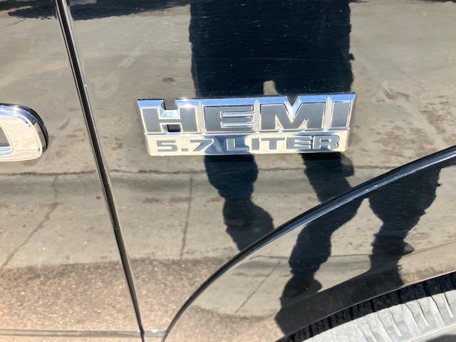 RAM 1500 Laramie Crew Cab 4WD 2012