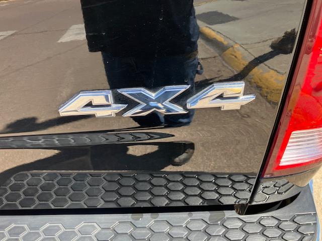 RAM 1500 Laramie Crew Cab 4WD 2012