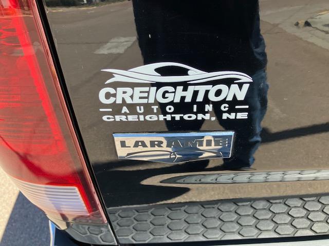 RAM 1500 Laramie Crew Cab 4WD 2012