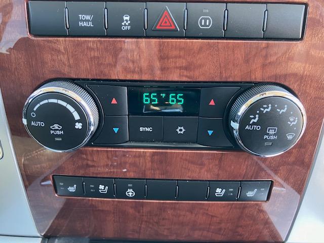 RAM 1500 Laramie Crew Cab 4WD 2012