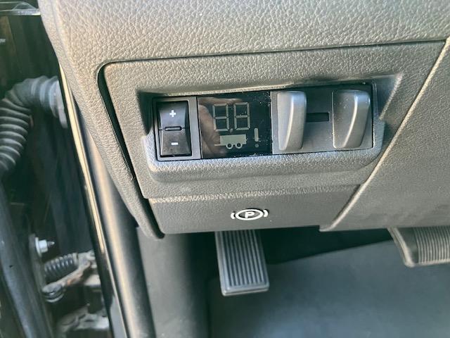 RAM 1500 Laramie Crew Cab 4WD 2012