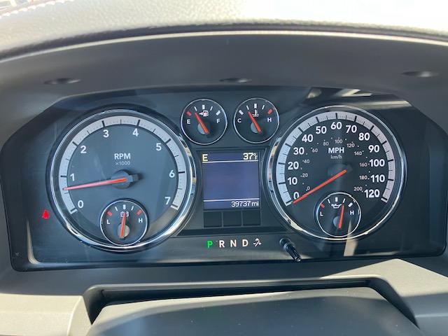 RAM 1500 Laramie Crew Cab 4WD 2012