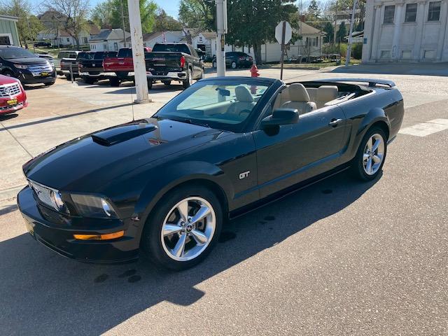 Ford Mustang GT Premium 2D Convertible 2008