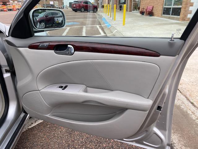 Buick Lucerne CXL 2010