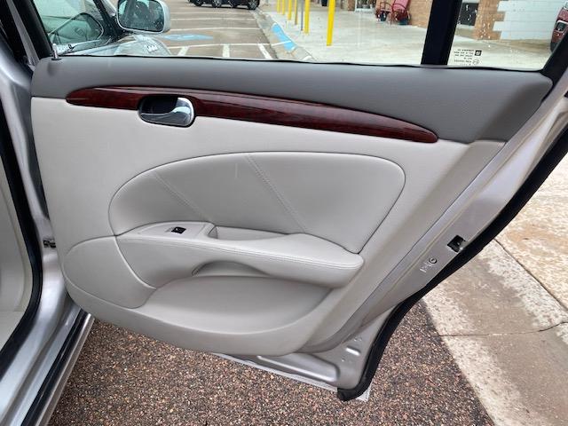 Buick Lucerne CXL 2010