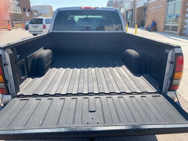 GMC Sierra 1500 Ext. Cab Long Bed 2WD 2005