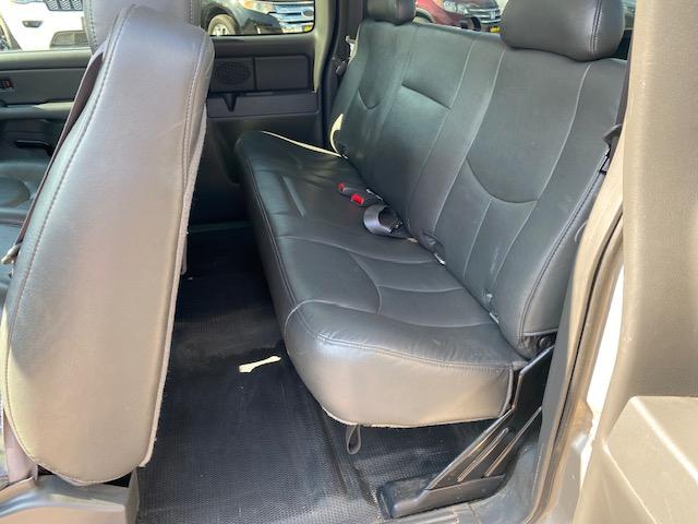GMC Sierra 1500 Ext. Cab Long Bed 2WD 2005