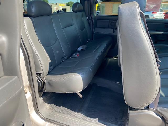 GMC Sierra 1500 Ext. Cab Long Bed 2WD 2005