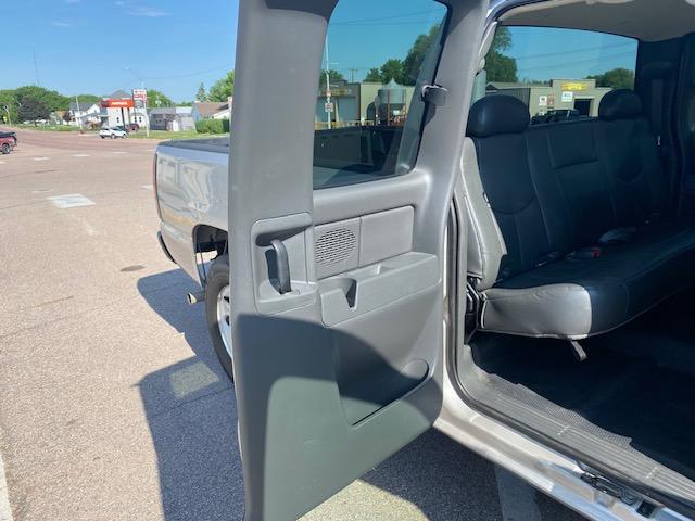 GMC Sierra 1500 Ext. Cab Long Bed 2WD 2005