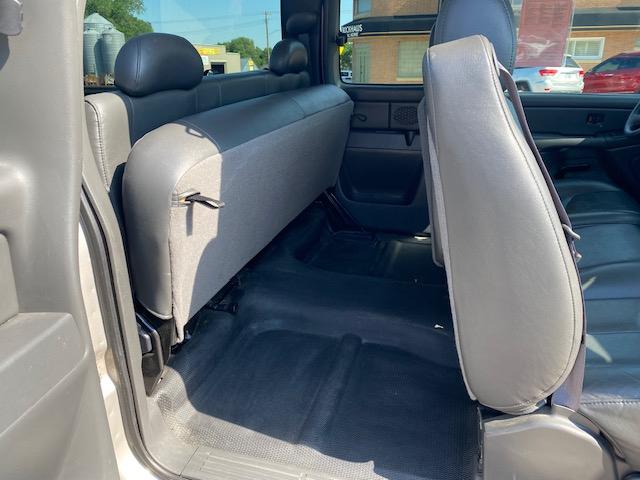 GMC Sierra 1500 Ext. Cab Long Bed 2WD 2005