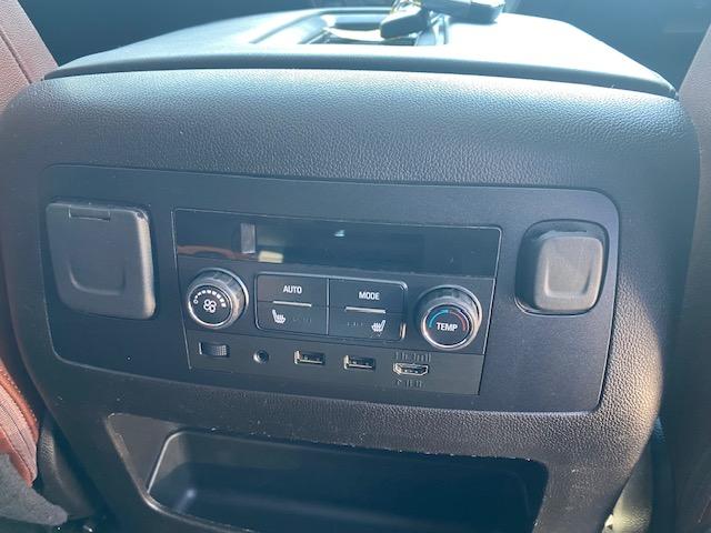 Chevrolet Suburban Premier 4WD 2019
