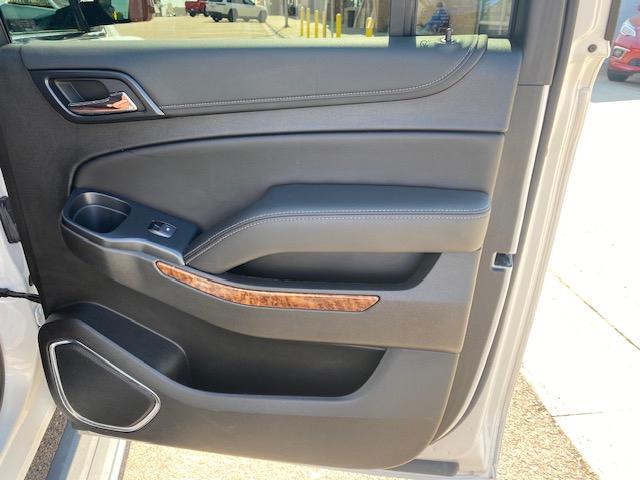 Chevrolet Suburban Premier 4WD 2019