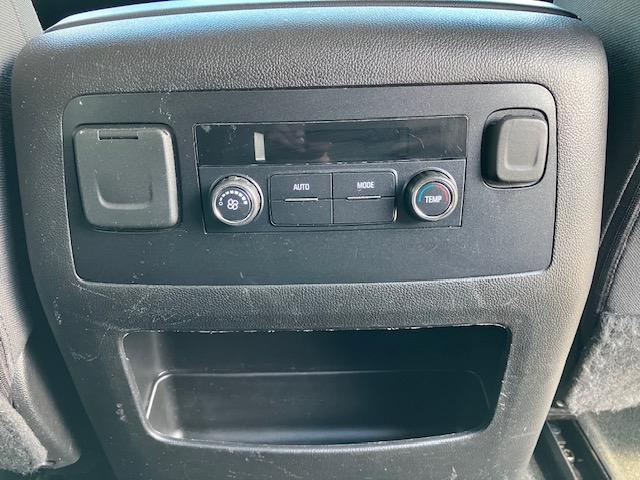 GMC Yukon XL SLE 4WD 2018
