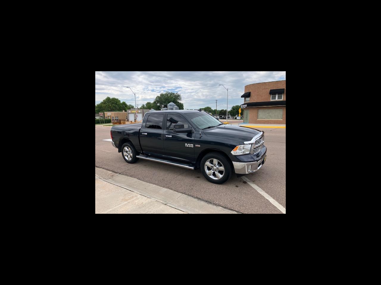 2017 RAM 1500 Big Horn 4x4 Crew Cab 5'7's photo