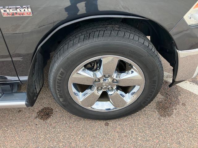 RAM 1500 SLT Crew Cab SWB 4WD 2017
