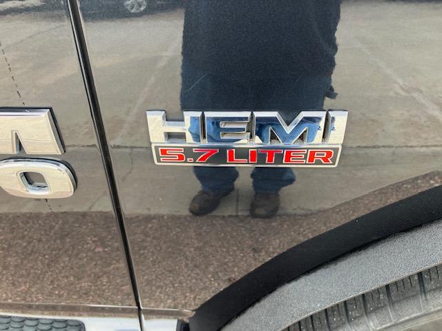 RAM 1500 SLT Crew Cab SWB 4WD 2017