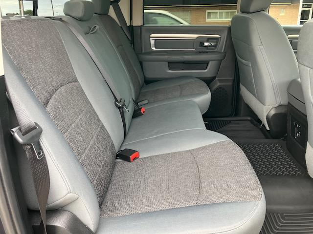 RAM 1500 SLT Crew Cab SWB 4WD 2017