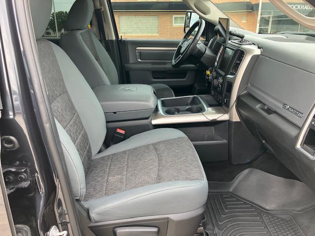 RAM 1500 SLT Crew Cab SWB 4WD 2017