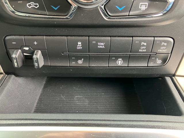 RAM 1500 SLT Crew Cab SWB 4WD 2017