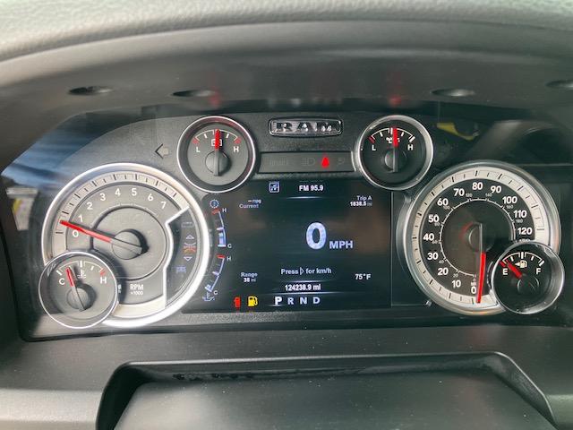 RAM 1500 SLT Crew Cab SWB 4WD 2017