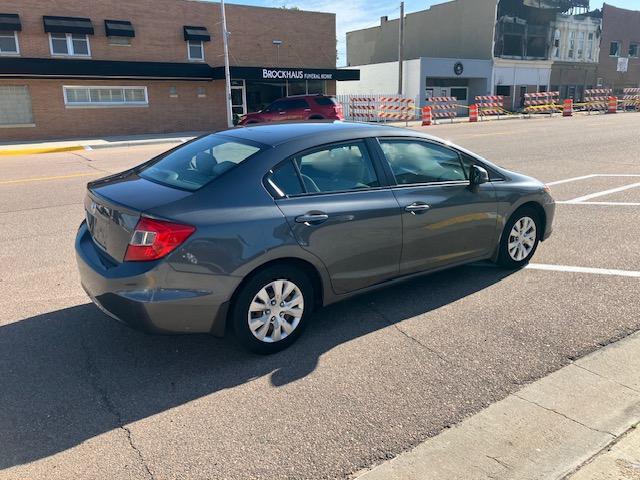 Honda Civic LX Sedan 5-Speed AT 2012