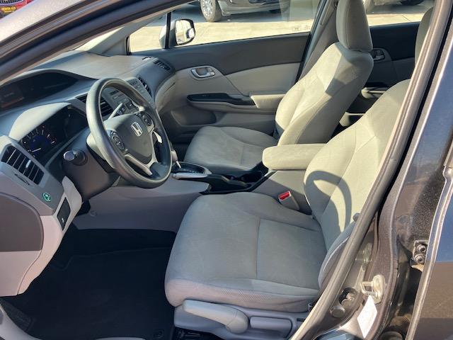 Honda Civic LX Sedan 5-Speed AT 2012