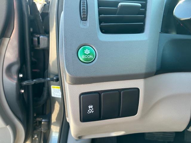 Honda Civic LX Sedan 5-Speed AT 2012
